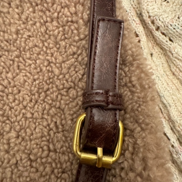 Anthropologie cozy Sherpa crossbody bag - Picture 3 of 5